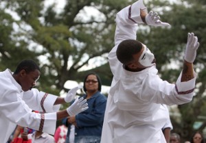 The SMBC Mime Ministry in Gretna performs during the third annual "Get Yah Praise On" at Audubon Zoo in 2011. (Sabree Hill, UptownMessenger.com)