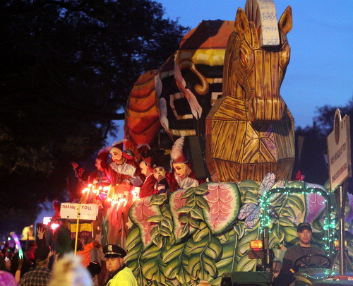 The Krewe of Sparta "Trojan Horse" float rolls up Napoleon Avenue. (Robert Morris, UptownMessenger.com)