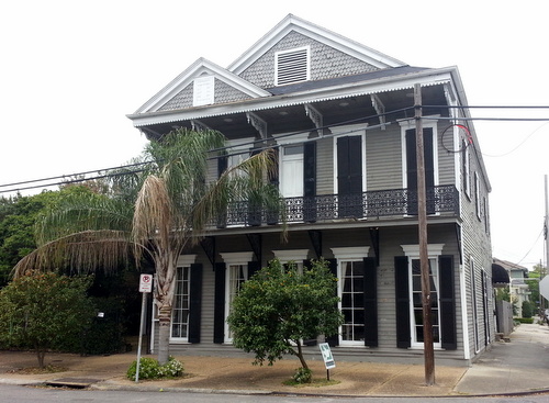 The former Uptowner banquet hall at 438 Henry Clay Avenue. (Robert Morris, UptownMessenger.com)