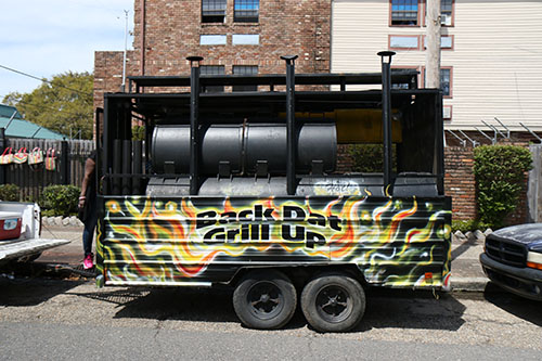 Back Dat Grill Up was one of many roadside barbecue establishments surrounding A.L. Davis on Sunday. (Zach Brien, UptownMessenger.com)