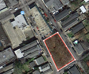 Approximate area of green space highlighted. (map by Uptown Messenger via Google Maps)