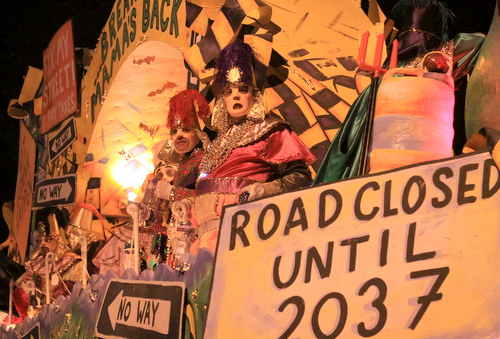 The "Drive on a Crack" float by Le Krewe d'Etat mocked the ongoing road construction around New Orleans. (Robert Morris, UptownMessenger.com)