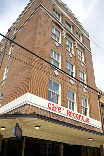 Cafe Reconcile is open for lunch M-F from 11 am to 2:30 pm at 1631 Oretha Castle Haley Blvd. (Sabree Hill, UptownMessenger.com)