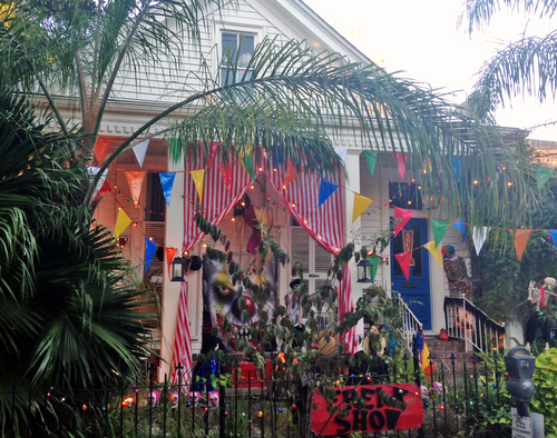 Miss Cindy's awesome Halloween house on South Liberty Street. (photo by Jean-Paul Villere for UptownMessenger.com)