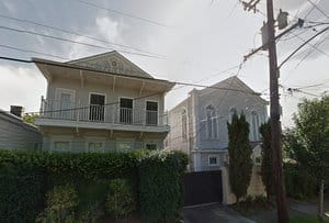The interconnected houses on Eight Street. (April 2015 photo via Google Maps)