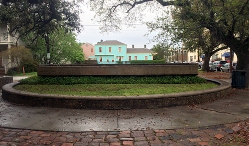 The LaFon fountain in its current state. (photo by Kara Mattini, courtesy of Coliseum Square Association)