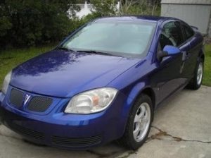 A blue 2007 Pontiac G5
