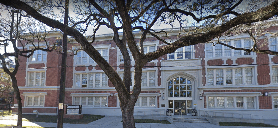 City Takes Down Live Oaks In Front Of Sophie B. Wright, WWL Reports ...